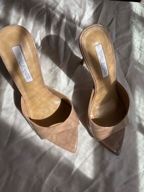 Tony Bianco MALIBU Mule - CREME HI SHINE color